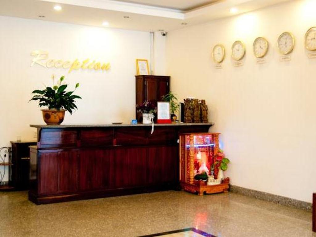 Отель Golden Lotus Хюэ Экстерьер фото